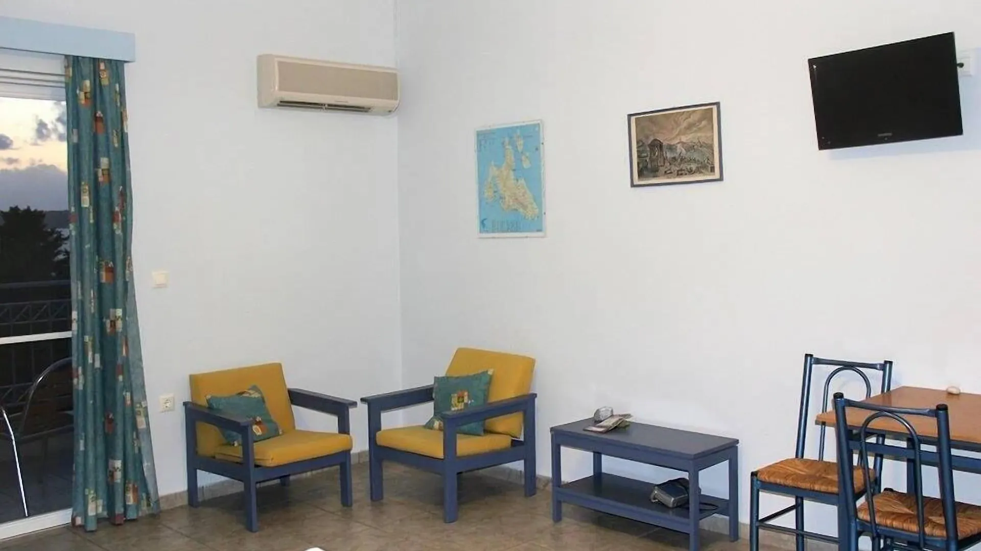 Agnanti Studios Lourdata  Greece