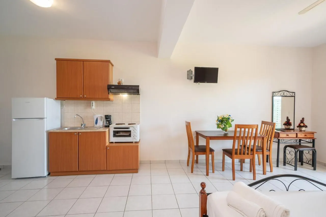 Apartment Agnanti Studios Lourdata