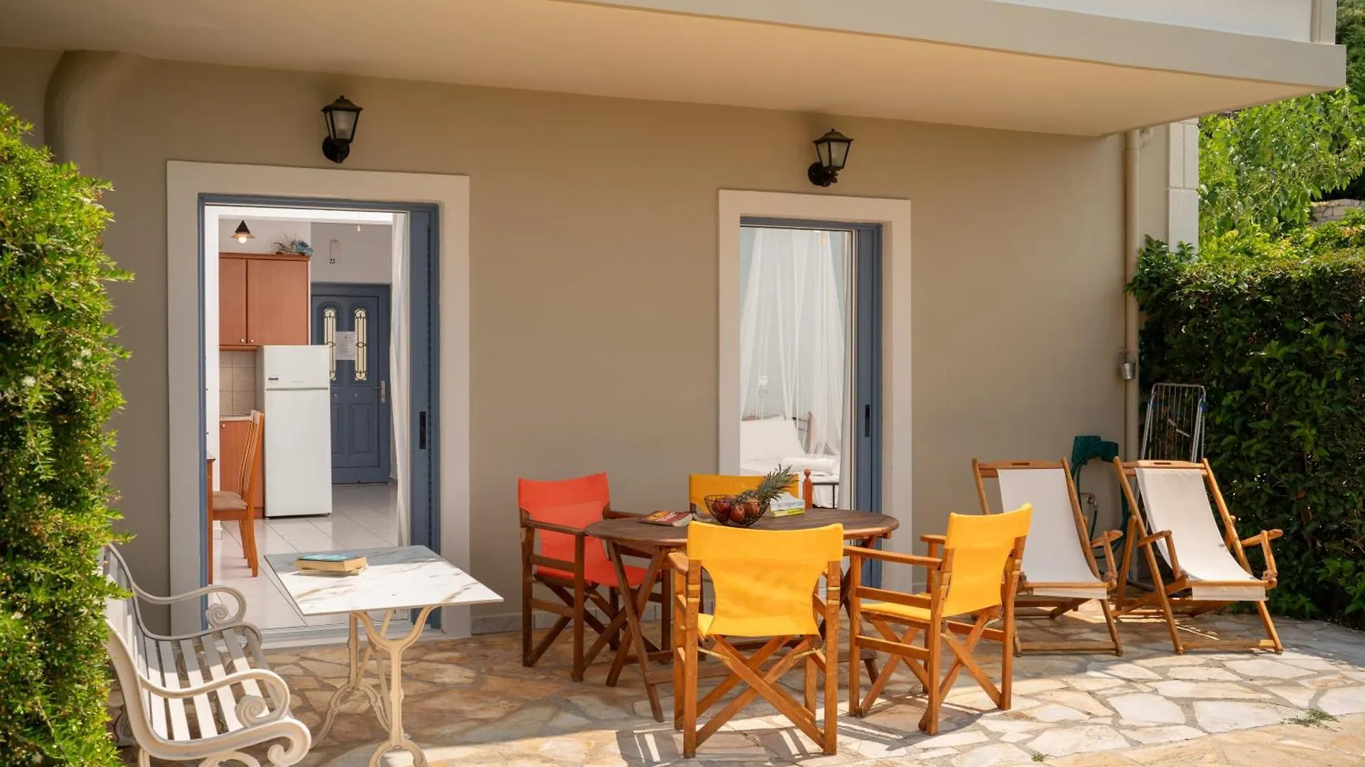 Apartment Agnanti Studios Lourdata