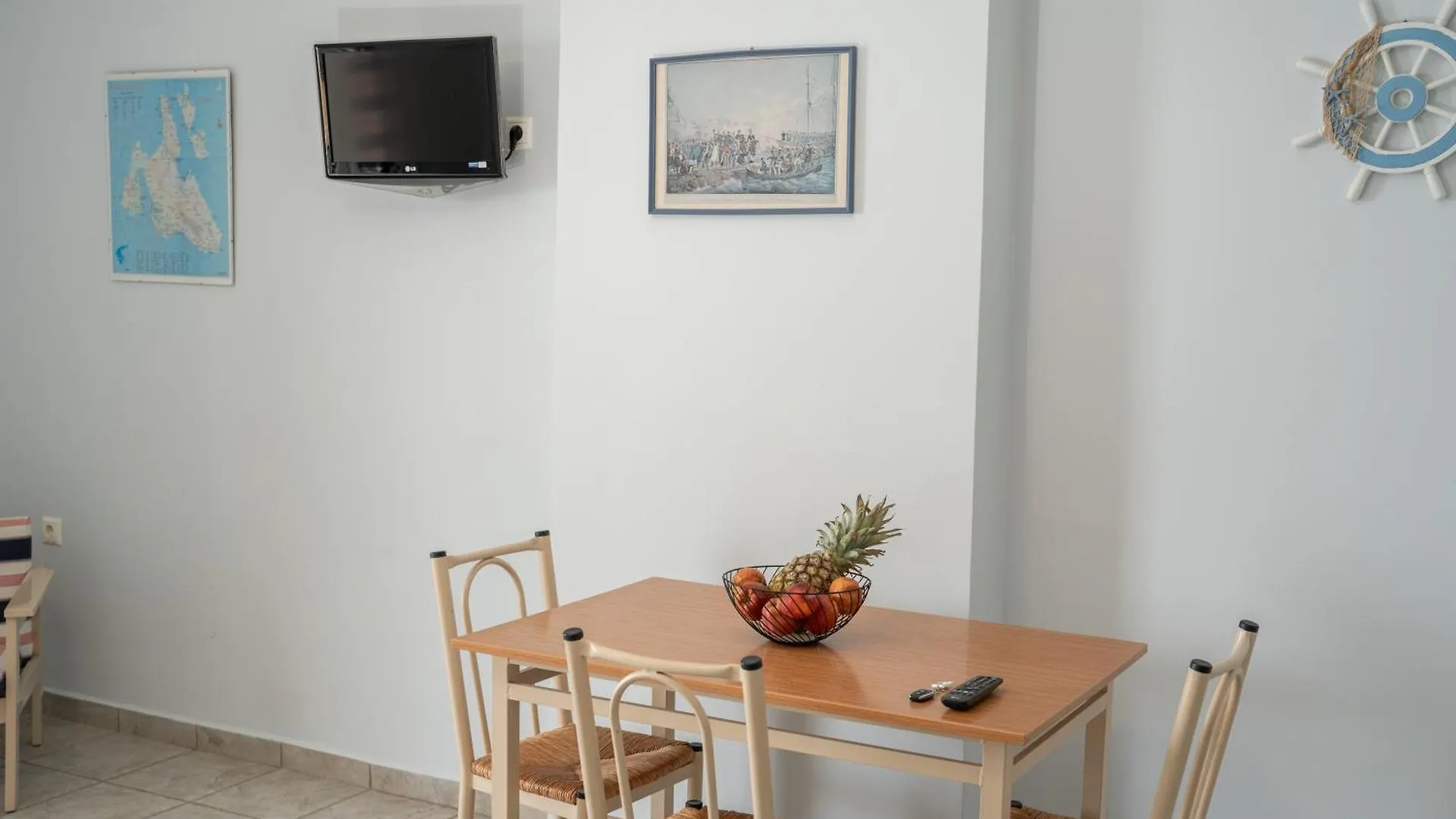 Agnanti Studios Lourdata  Greece