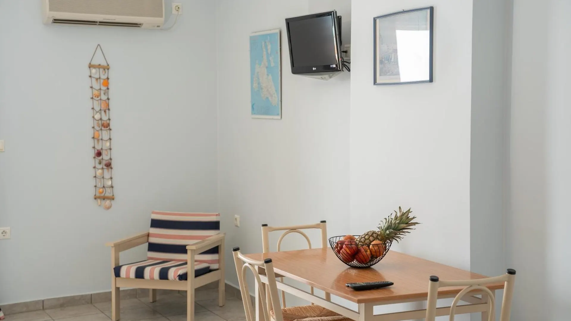 Agnanti Studios Lourdata  Apartment