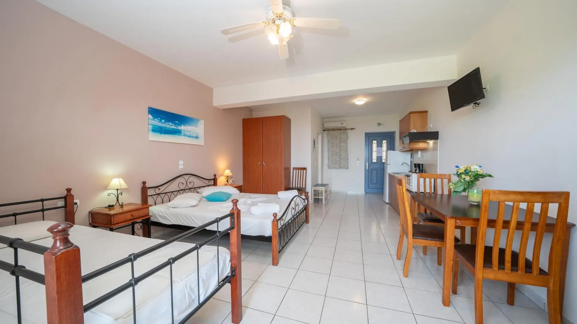 Apartment Agnanti Studios Lourdata